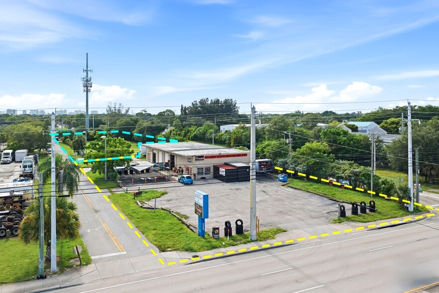 More Photos Of 2422 N Military Trl, West Palm Beach Warehouse For Sale