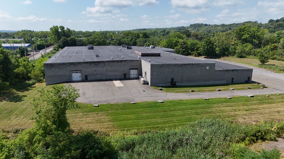 More Photos Of 21 Elm St, Watervliet Manufacturing For Sale