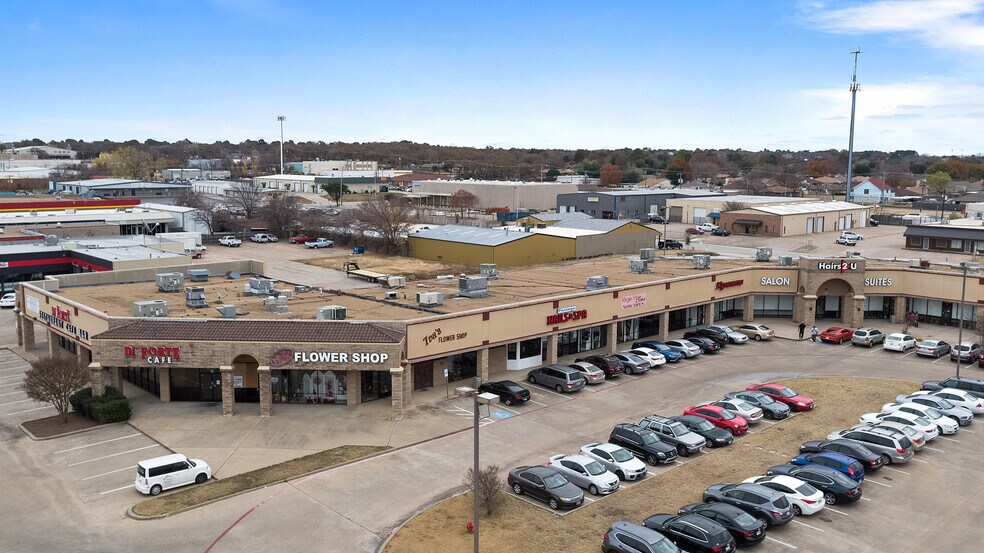 More Photos Of 2400 W Pioneer Pky, Pantego Unknown For Lease