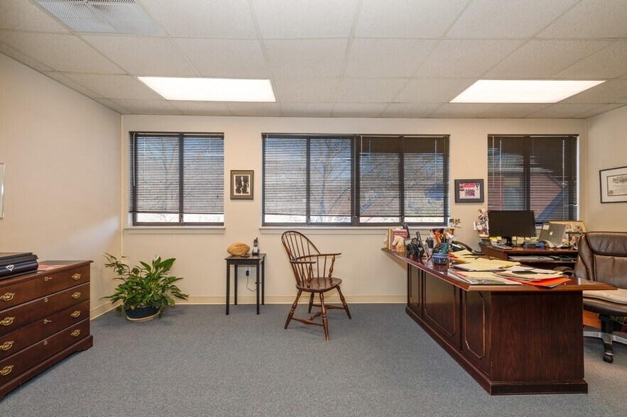 More Photos Of 35-37 Tamarack Cir, Skillman Medical For Lease