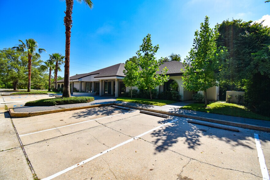 More Photos Of 1830 Hickory Shores Rd, Gulf Breeze Medical For Lease