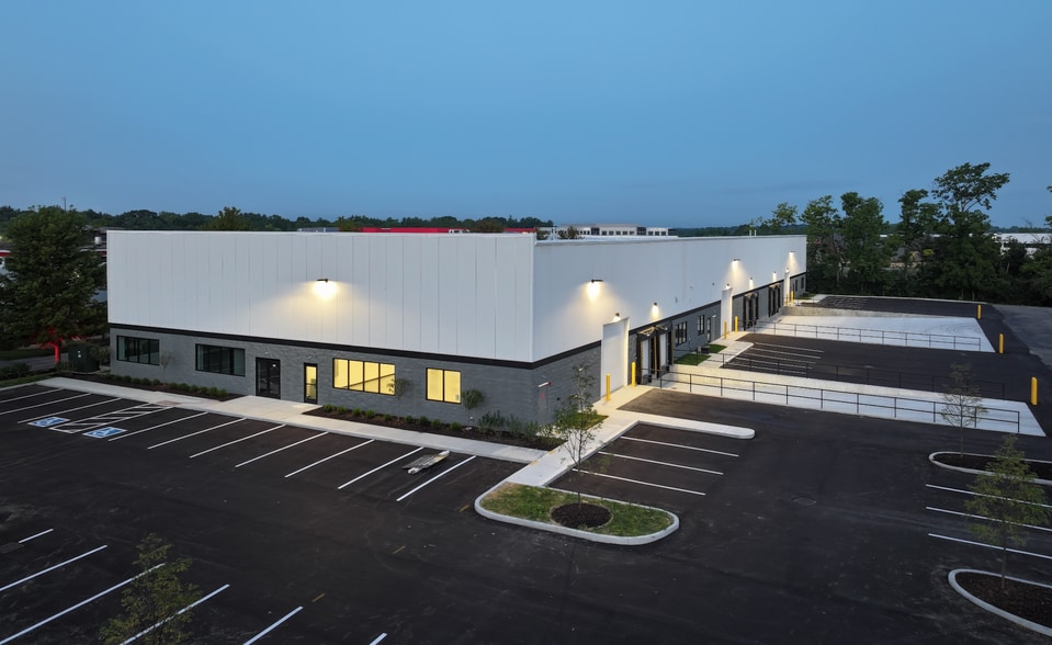 Primary Photo Of 10890 Bennett Pkwy ext, Zionsville Warehouse For Lease