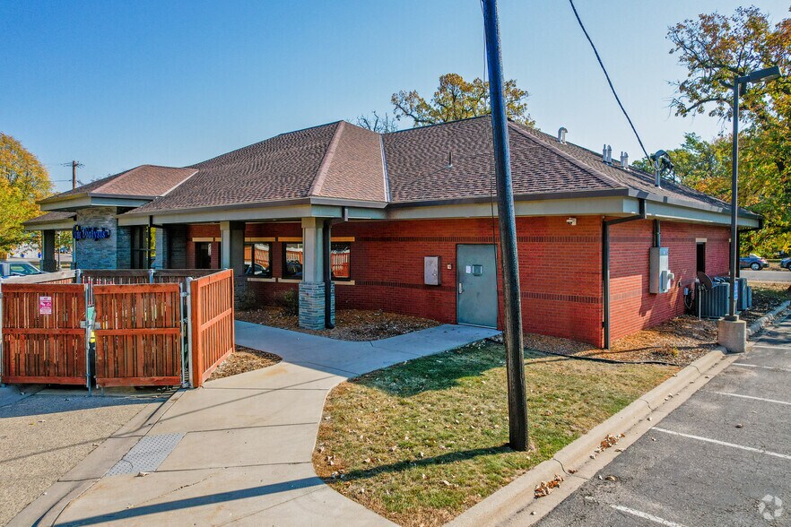 More Photos Of 1559 7th St W, Saint Paul Medical For Sale