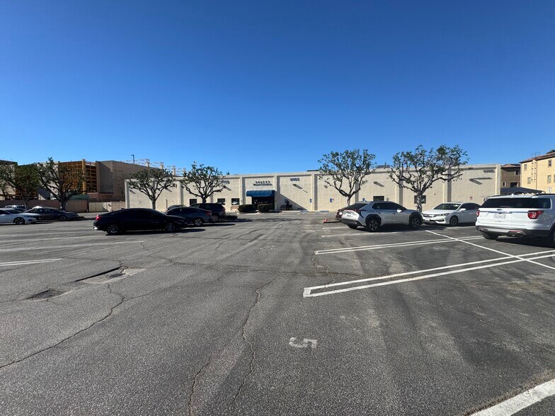 More Photos Of 11155-11165 Sepulveda Blvd, Mission Hills Medical For Sale