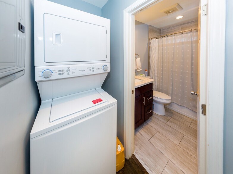 More Photos Of 5941 Willowcrest Ave, North Hollywood Apartments For Sale