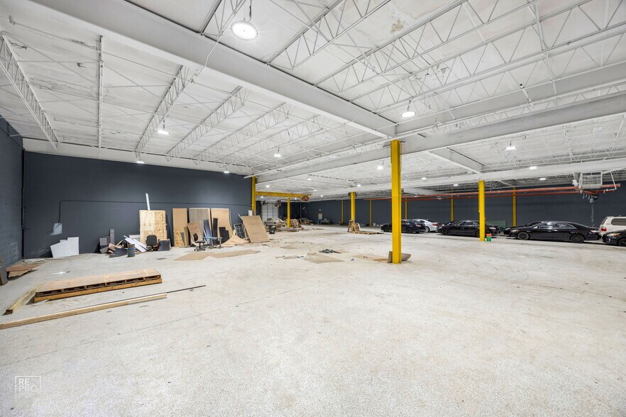 More Photos Of 6166 S Sayre Ave, Chicago Warehouse For Lease