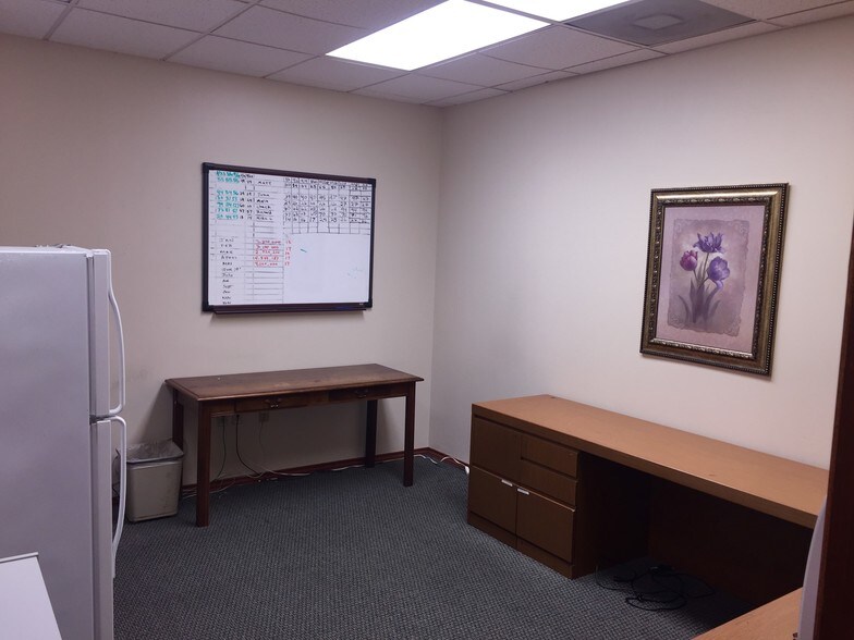 More Photos Of 17776 Preston Rd, Dallas Office For Lease