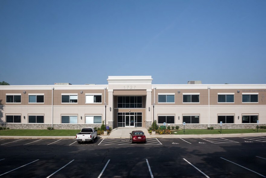 More Photos Of 1727 Kirby Pky, Memphis Medical For Lease