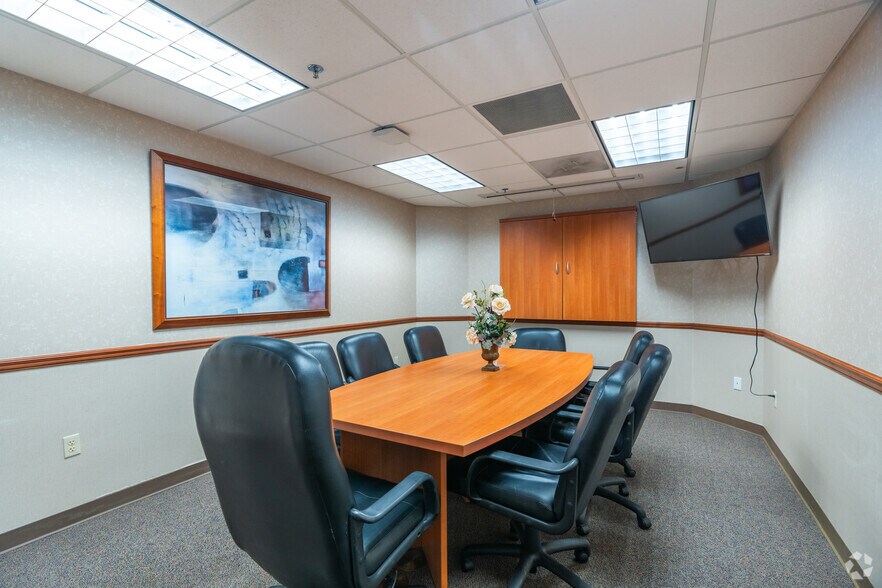 More Photos Of 2881 E Oakland Park Blvd, Fort Lauderdale Office For Lease