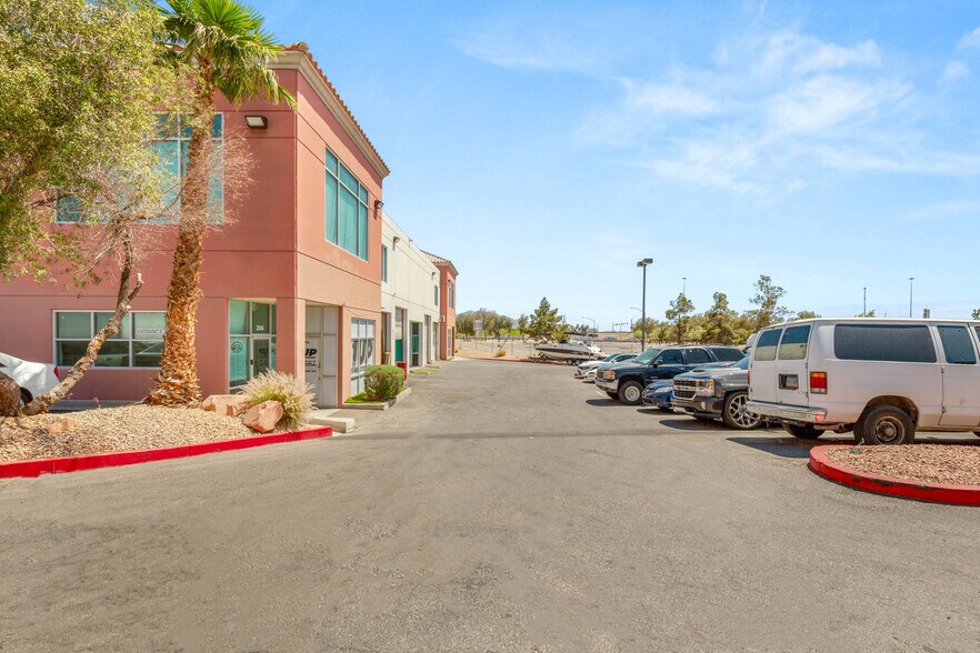 More Photos Of 4570 Donovan Way, North Las Vegas Light Distribution For Sale