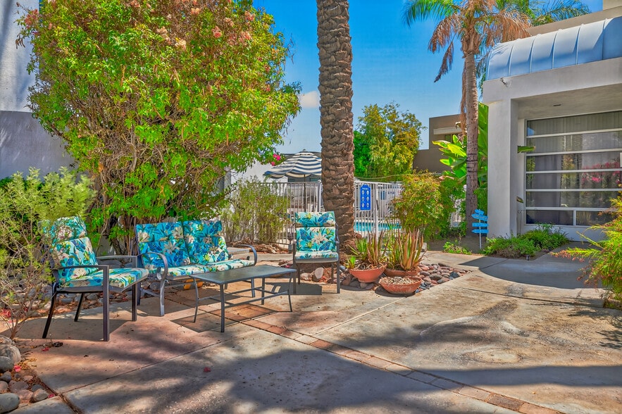 More Photos Of 67590 Jones Rd, Cathedral City Hotel For Sale