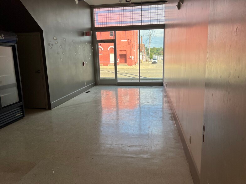 More Photos Of 112 E Erie St, Albion Office For Lease