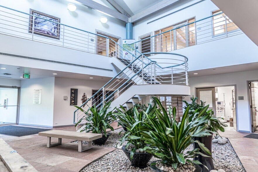 More Photos Of 433 Park Point Dr, Golden Office For Lease