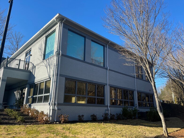 More Photos Of 2145 Duluth Hwy, Duluth Office For Lease