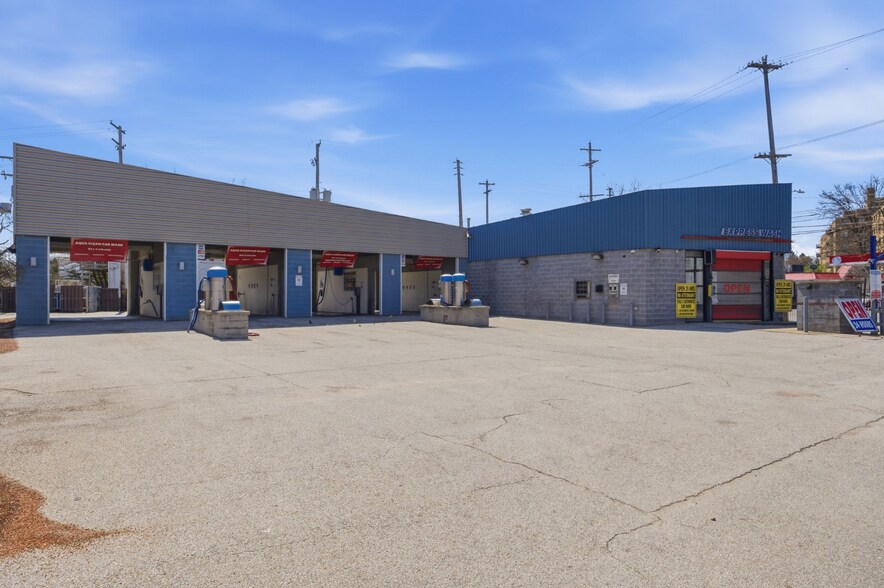 More Photos Of 15610 Lake Shore Blvd, Cleveland General Retail For Sale