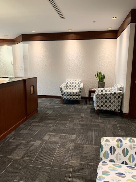 More Photos Of 101 W Ohio St, Indianapolis Coworking Space
