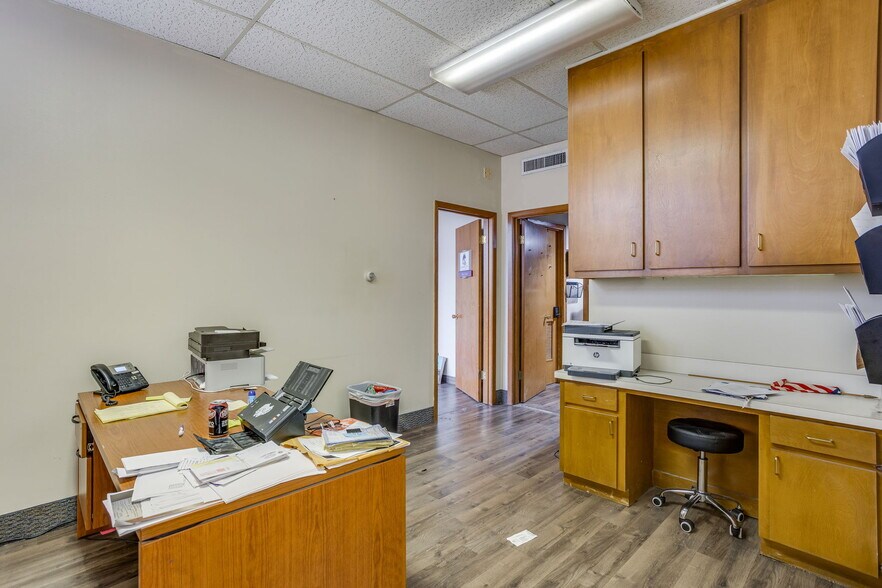 More Photos Of 1212 W El Paso St, Fort Worth Loft Creative Space For Lease