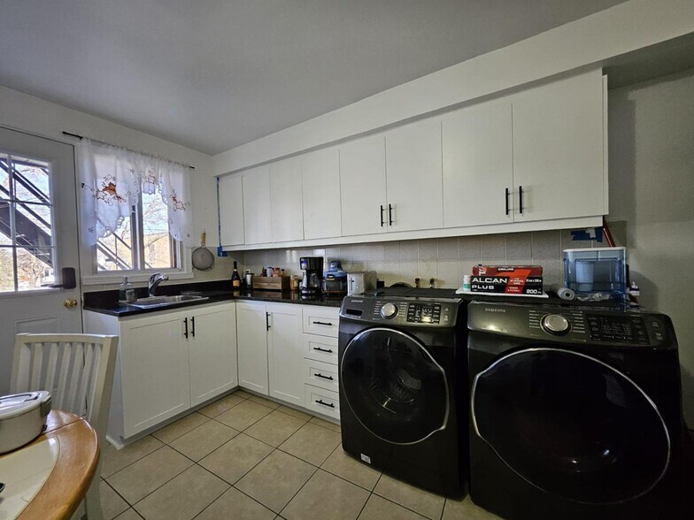 More Photos Of 6545 Av 38E, Montréal Apartments For Sale