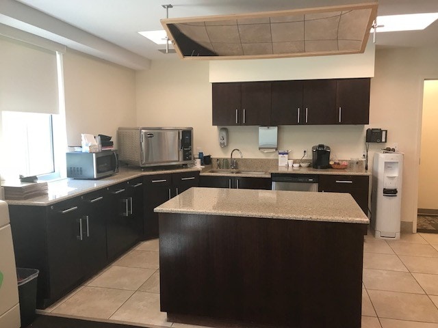 More Photos Of 5205 Greenwood Ave, West Palm Beach Medical For Lease