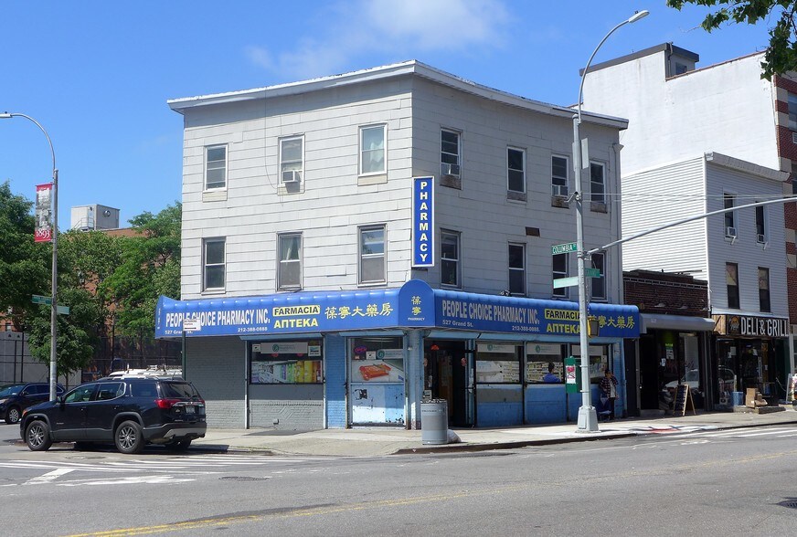 More Photos Of 527 Grand St, New York Apartments For Lease