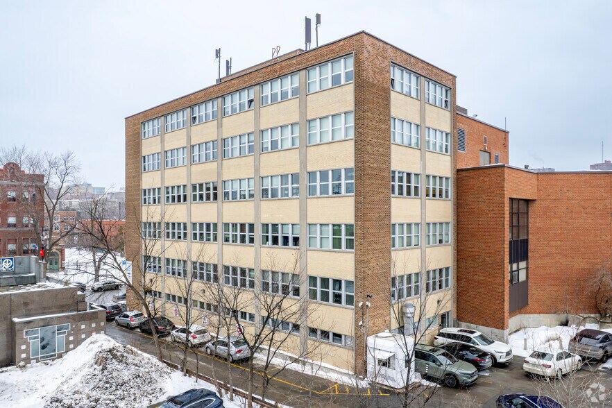More Photos Of 5298-5300 Ch de la Côte-des-Neiges, Montréal Office For Lease