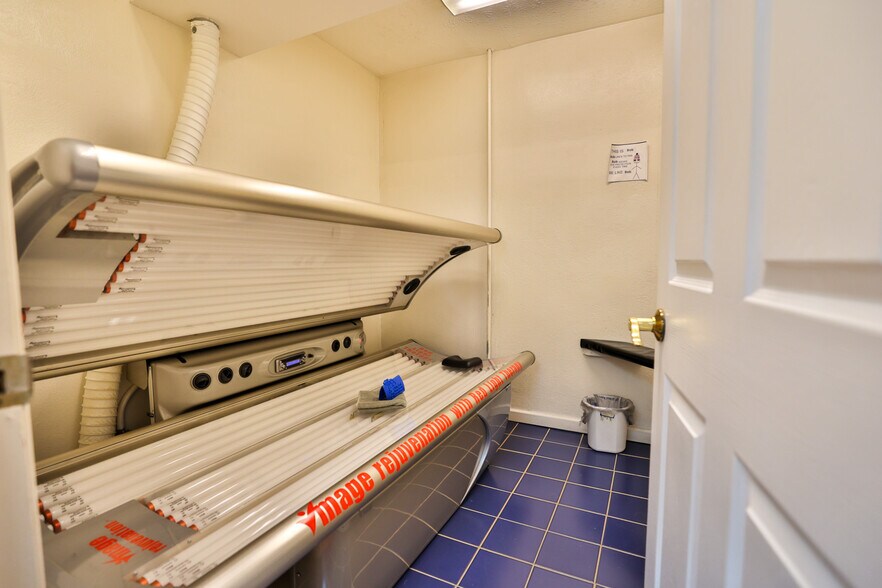 More Photos Of 1103 E Acton Ave, Wood River General Retail For Sale