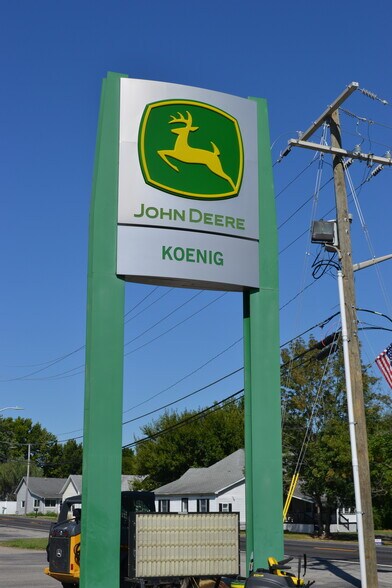 More Photos Of 1111 W 3rd St, Rushville Freestanding For Lease