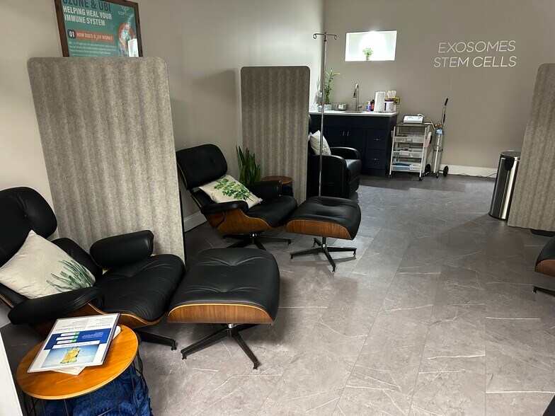 More Photos Of 198 Maine Mall Rd, South Portland General Retail For Sale