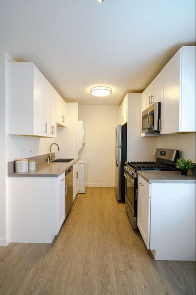 More Photos Of 5331 Cahuenga Blvd, North Hollywood Apartments For Sale