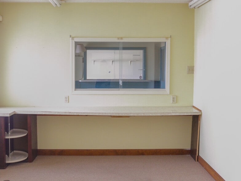 More Photos Of 212 W Water St, Plymouth Office Residential For Lease