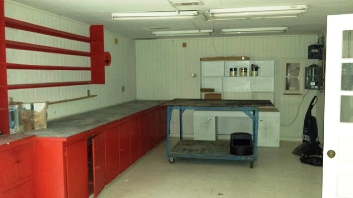 More Photos Of 5052 Central Pky, Conroe Airplane Hangar For Sale