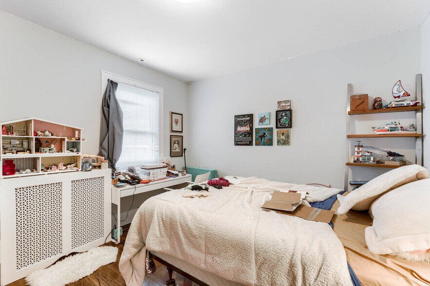 More Photos Of 4 Oriole Gdns, Toronto Apartments For Sale