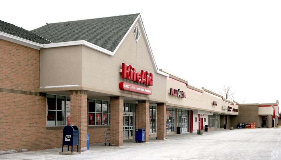 More Photos Of 31240-31340 Groesbeck Hwy, Fraser Unknown For Lease