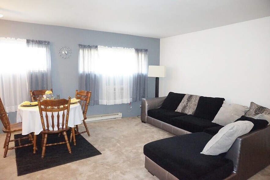 More Photos Of 1639 Douglas Ave, Racine Apartments For Sale