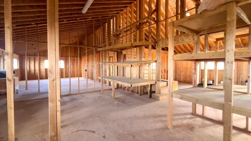 More Photos Of 2498 Silverado Ridge, Duck Creek Village Specialty For Sale