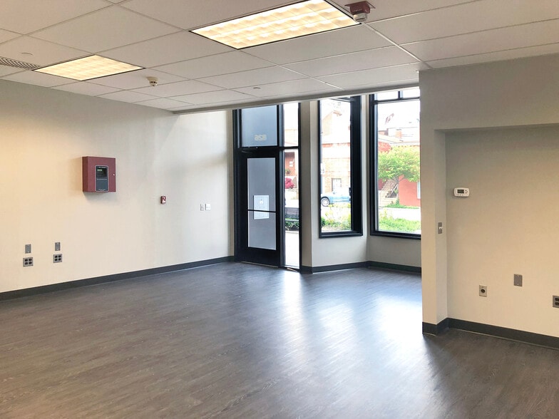 More Photos Of 826 Brookline Blvd, Pittsburgh Storefront Retail Office For Sale
