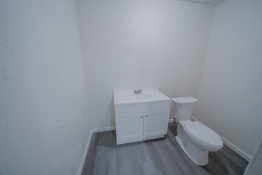 More Photos Of 35613 E 1130, Seminole Warehouse For Lease