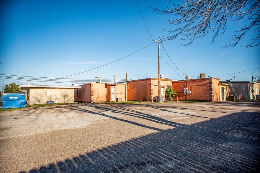 More Photos Of 421 N Virginia St, Port Lavaca Restaurant For Sale