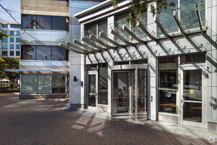 More Photos Of 3033 Wilson Blvd, Arlington Office For Lease