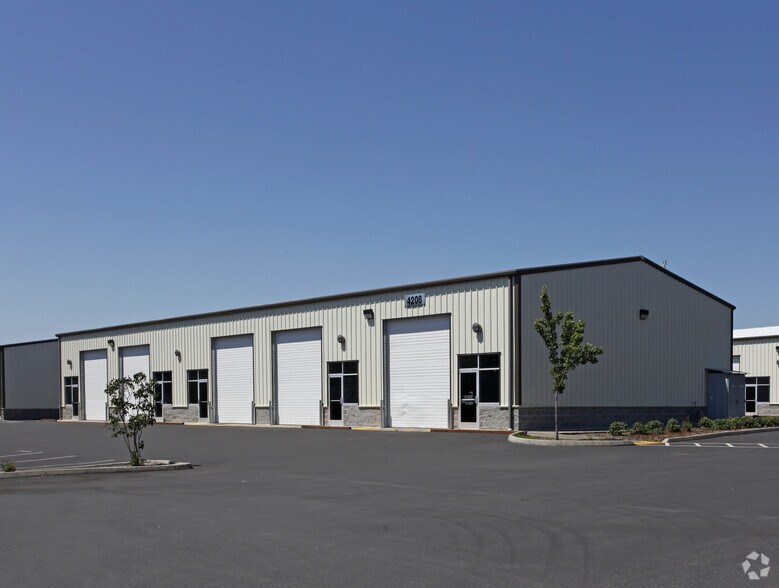 More Photos Of 4208 NE Minnehaha St, Vancouver Warehouse For Lease