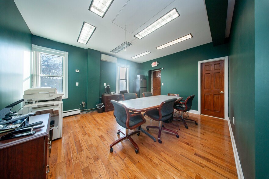 More Photos Of 2334 Sound St, Astoria Healthcare For Lease