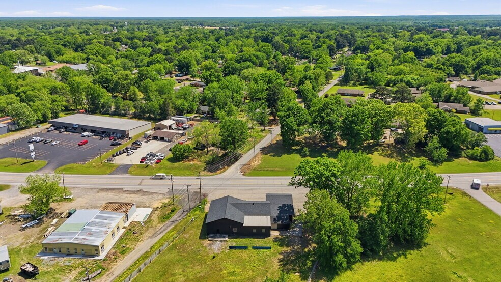 More Photos Of 702 W Dewitt Henry Dr, Beebe Freestanding For Sale