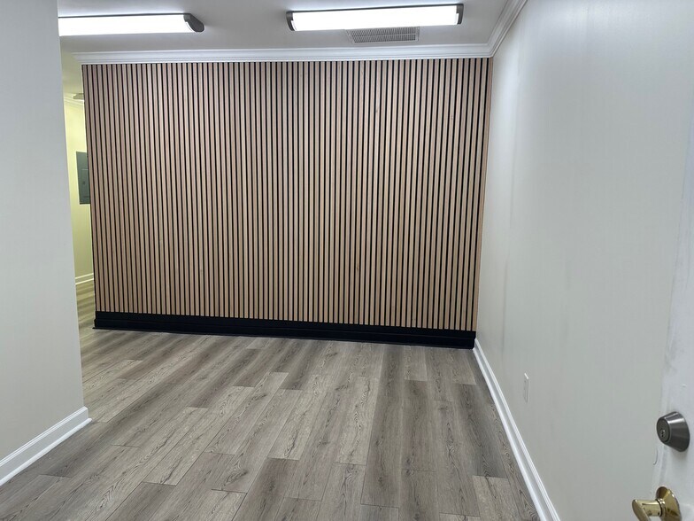 More Photos Of 8402 Six Forks Rd, Raleigh Office For Lease