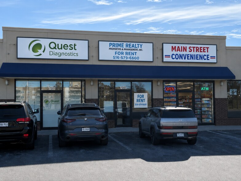 Primary Photo Of 131 W Sunrise Hwy, Freeport Unknown For Lease