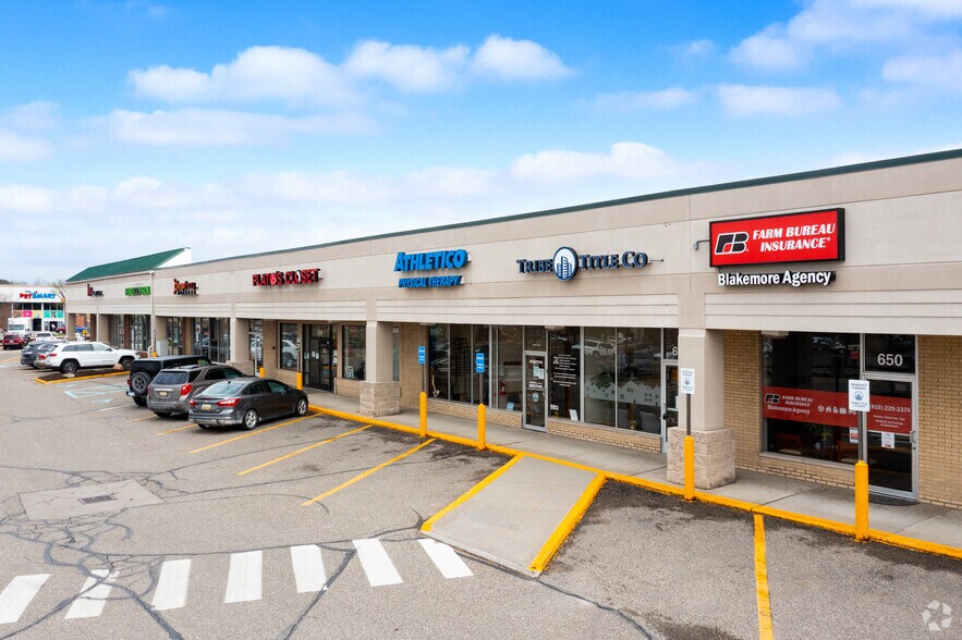 More Photos Of 8365-8571 W Grand River Ave, Brighton Unknown For Lease