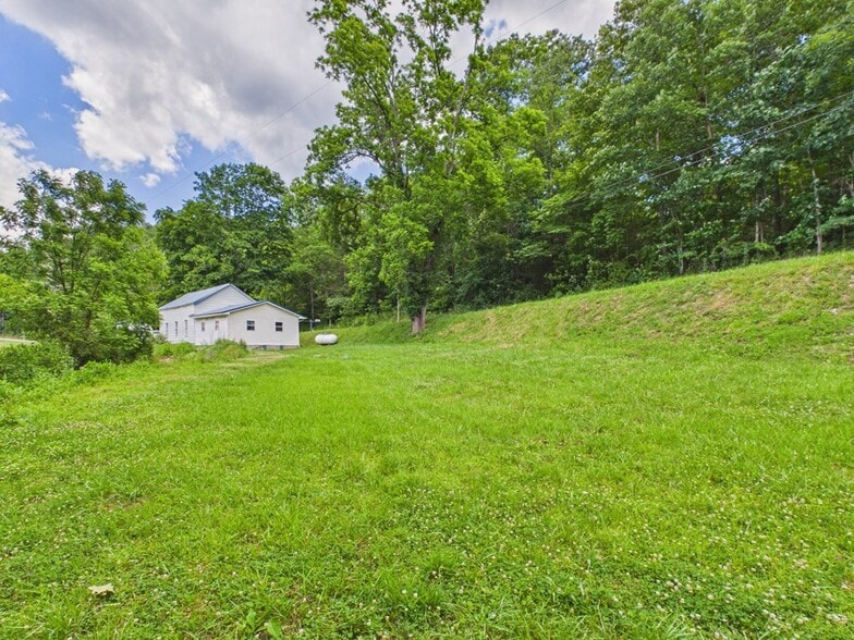 Primary Photo Of 2071 Mattie Rd, Louisa Religious Facility For Sale