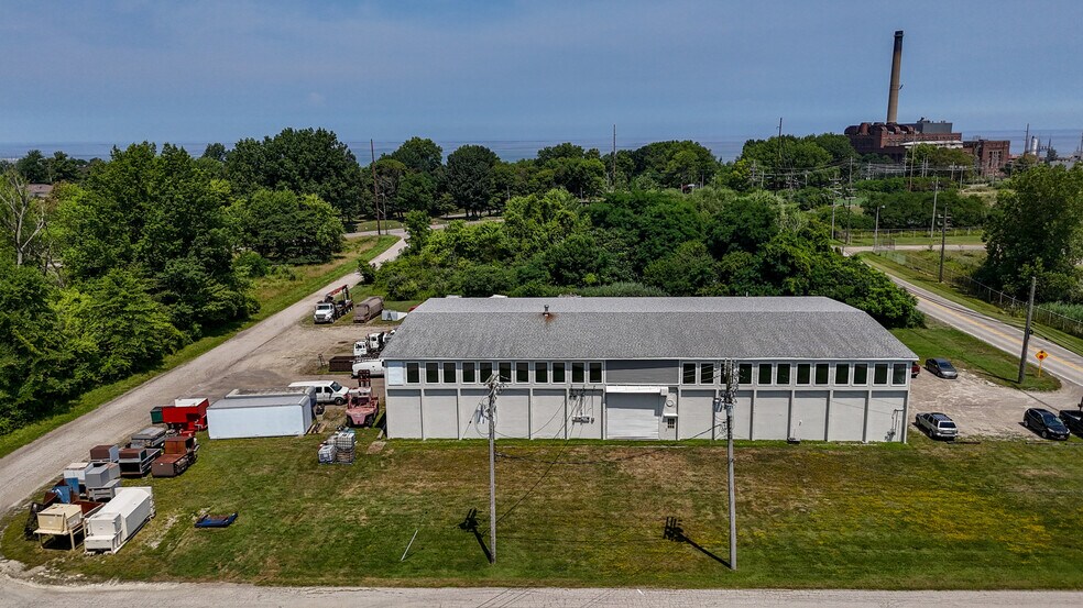 More Photos Of 237 State Rd, Ashtabula Manufacturing For Sale