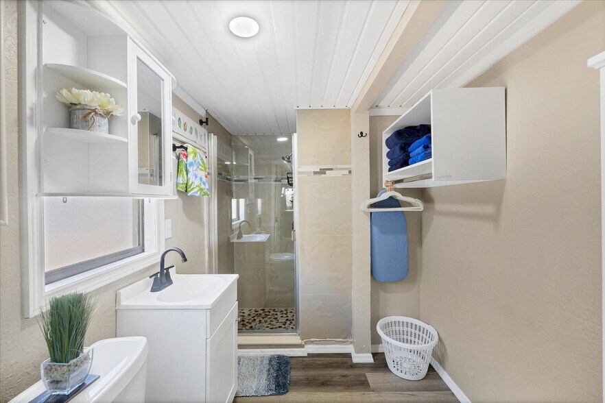 More Photos Of 115 Friendship Ln, Englewood Apartments For Sale