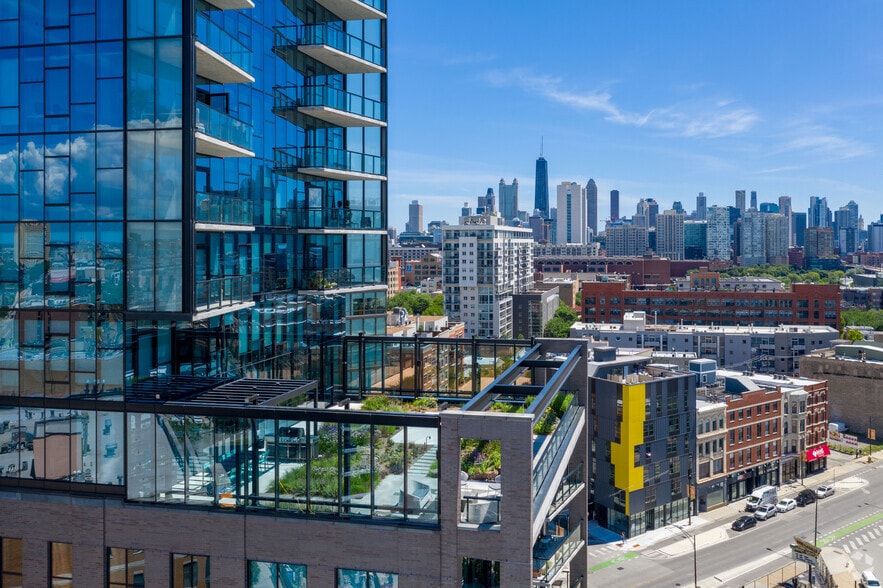 More Photos Of 730 N Milwaukee Ave, Chicago Apartments For Lease
