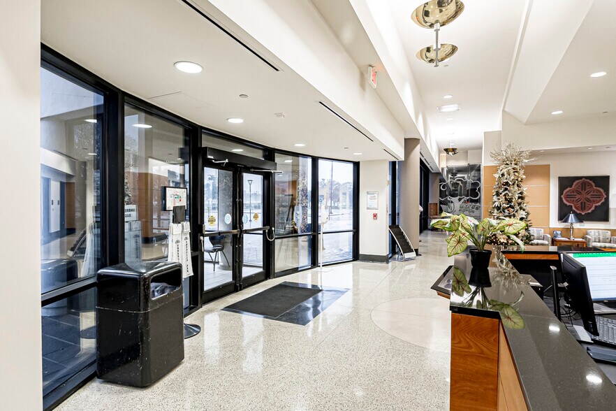 More Photos Of 5525 Reitz Ave, Baton Rouge Office For Lease
